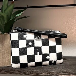 *NEW* COACH -Black Checkerboard Zippy Wristlet